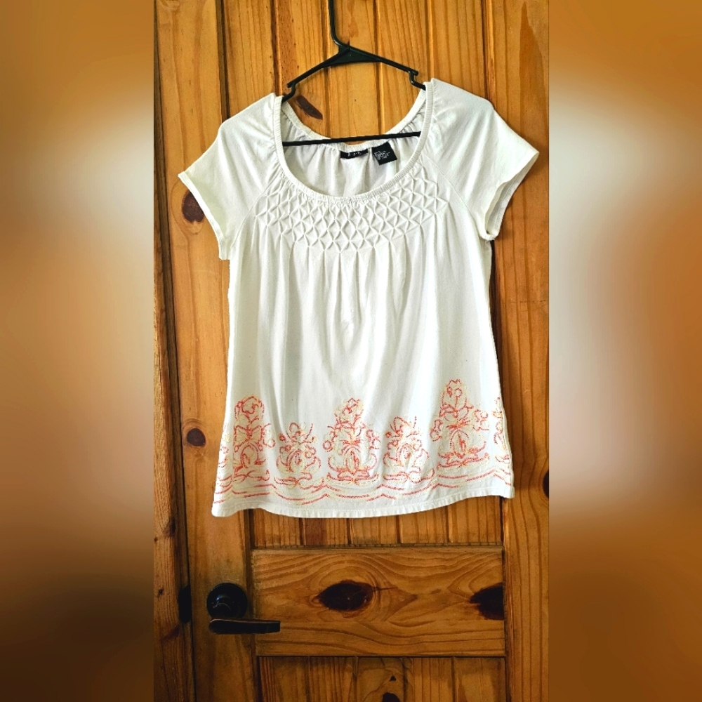 Women's white embroidered shirt